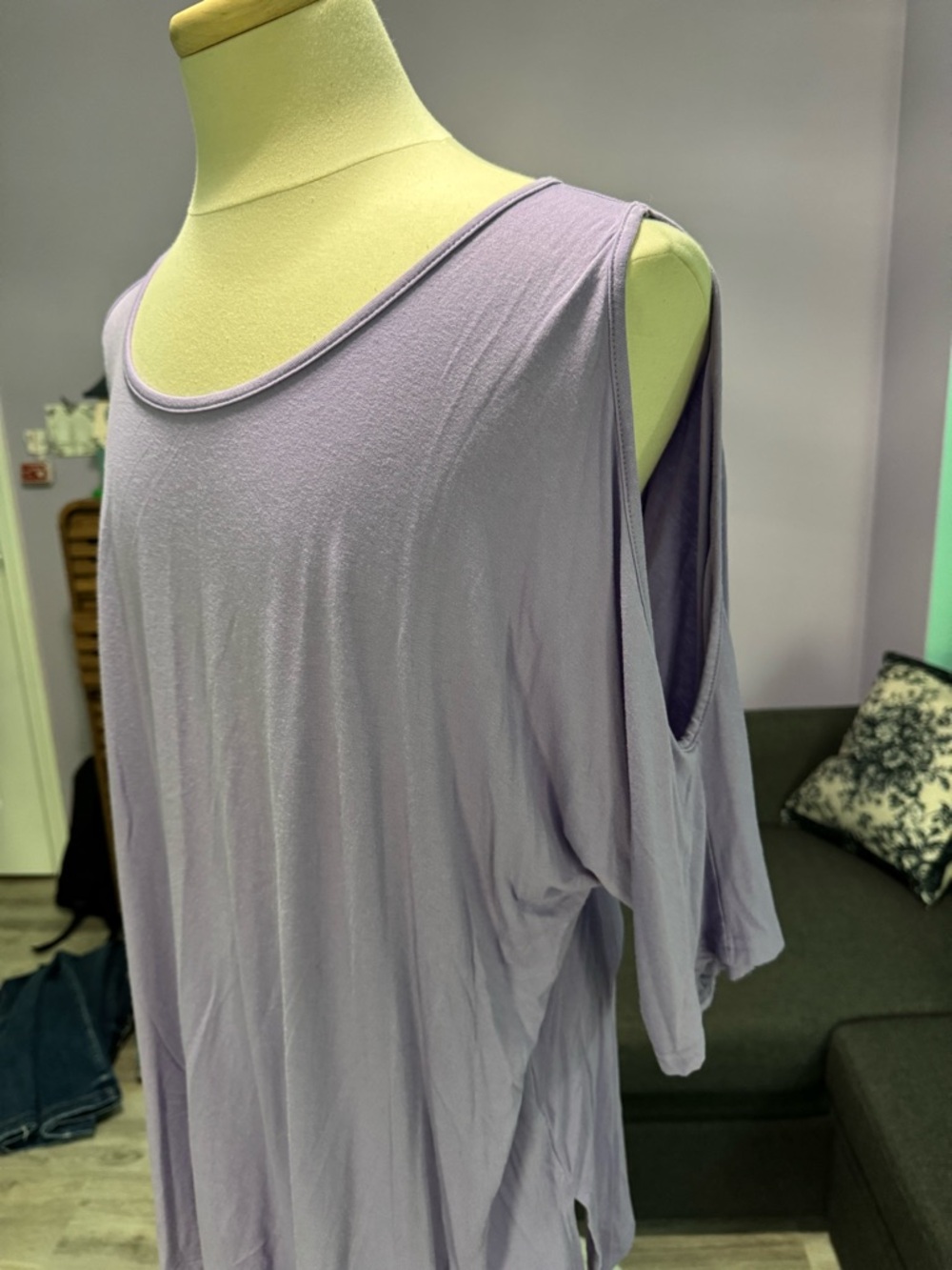 Relaxed Lavender Scoop-Neck Tunic Top w/ Cut Out Sleeves - Picture 5 of 8